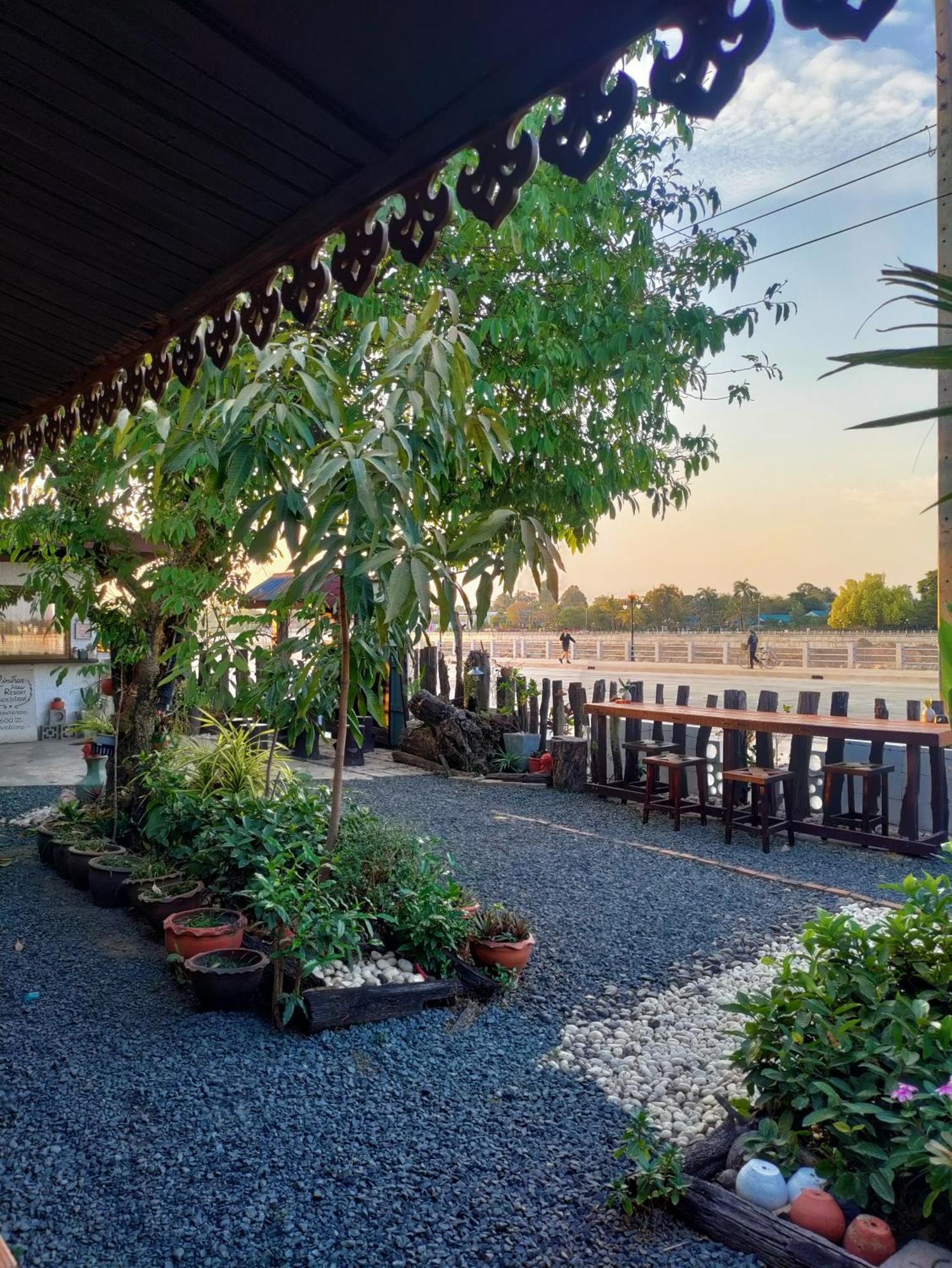 Rim Than View Resort Ubon Ratchathani Quarto foto